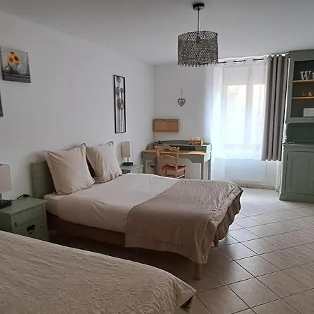 Bed & Breakfast Cour La Dame Chez Beatris Et Christophe Janson Les Grandes-Loges