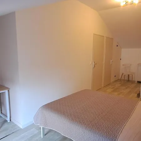 Cour La Dame Chez Beatris Et Christophe Janson 3*